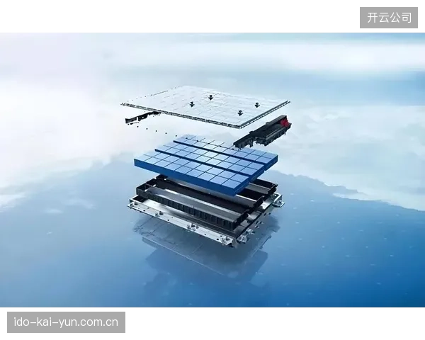 在对空间不敏感的体育场馆场景下，盲目选用高成本、高能量密度的三元锂电池，而非更具成本效益的磷酸铁锂或液流电池，值得反思